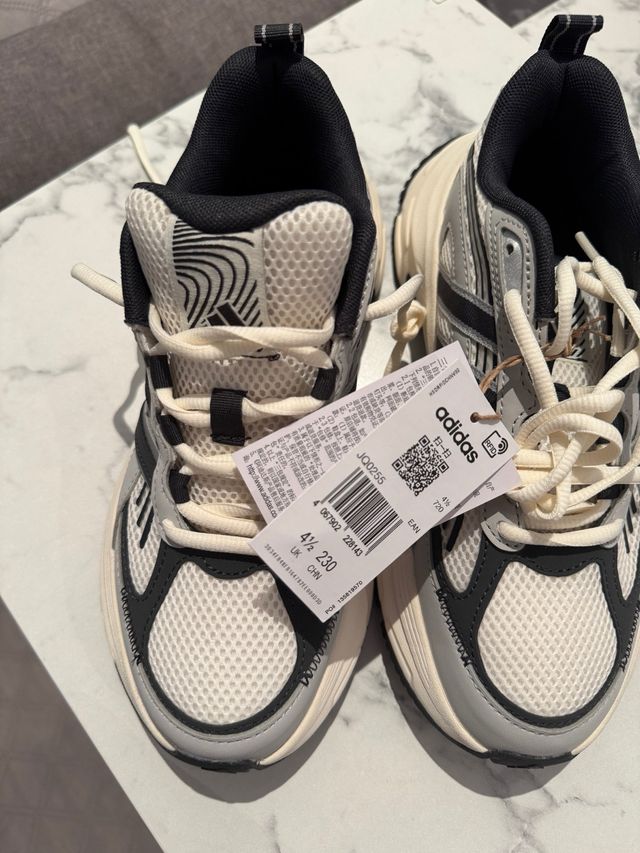 Zapatillas Adidas - Talla 37