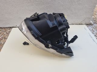 Faro delantero Keeway RKS 125 con bombillas