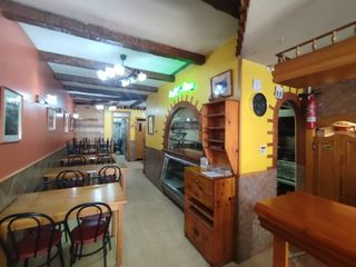 Bar-Restaurante con terraza