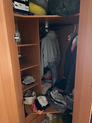 Mobile ad angolo in legno