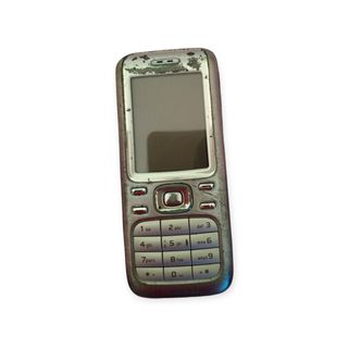 Teléfonos antiguos Nokia y LG