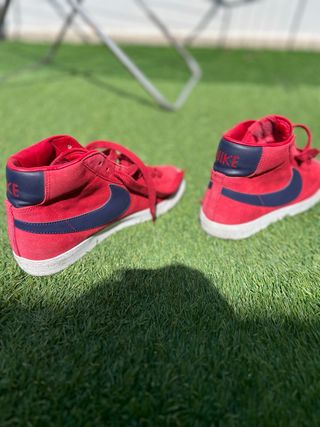 Zapatillas Nike rojas y azules talla 40