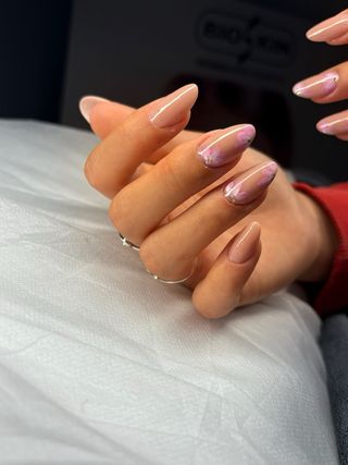 Uñas acrílicas - manicura extensiones de pestañas