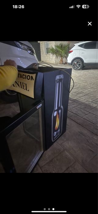 Nevera expositora pequeña