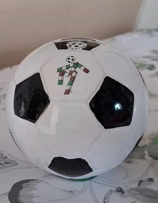 Tirelire Vintage Céramique - Ballon De Foot - Coupe Du Monde Italie - Années 90