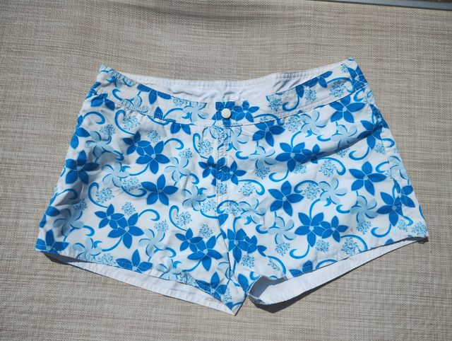 Pantaloncini estivi floreali