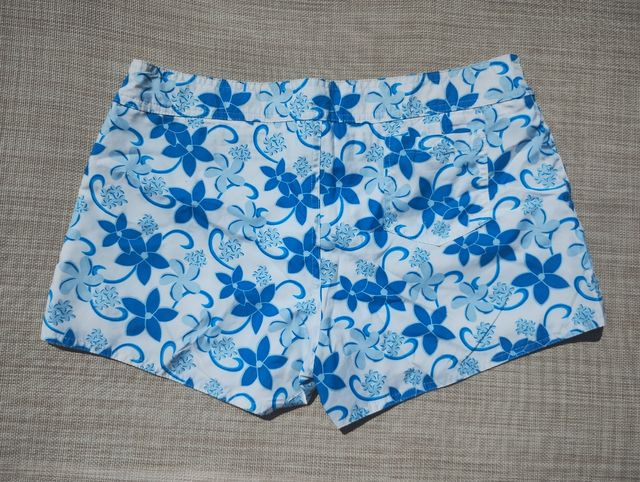 Pantaloncini estivi floreali