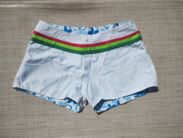 Pantaloncini estivi floreali