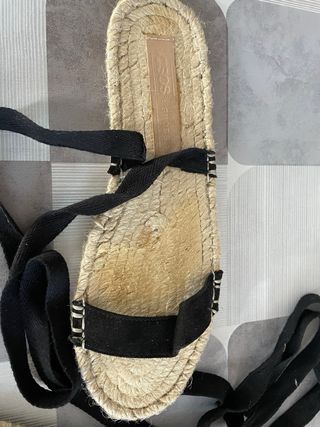 Sandalias planas atadas al tobillo - 39