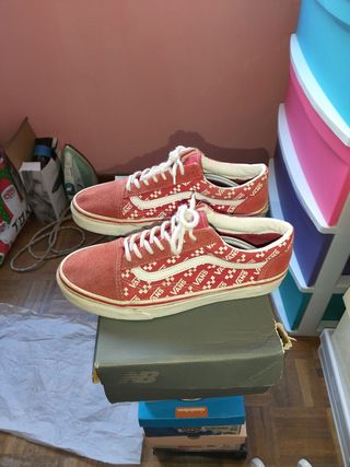 Vans Old Skool rojas talla 38.5