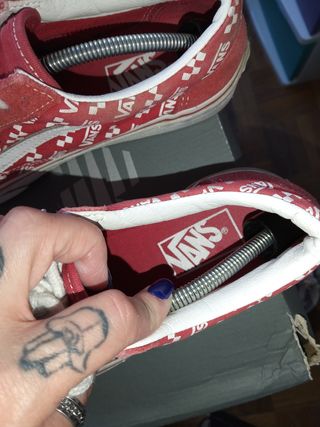 Vans Old Skool rojas talla 38.5