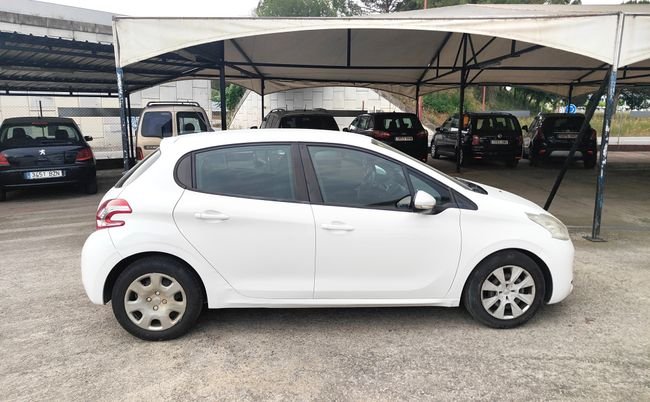 Peugeot 208 1.4HDi Active 3p 2013, foto 2