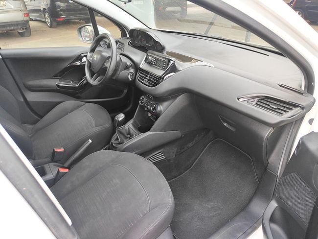 Peugeot 208 1.4HDi Active 3p 2013, foto 11