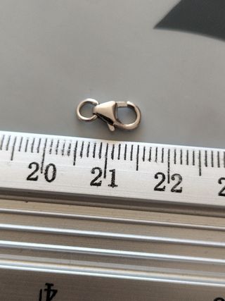 Cierre oro blanco para collar nuevo.