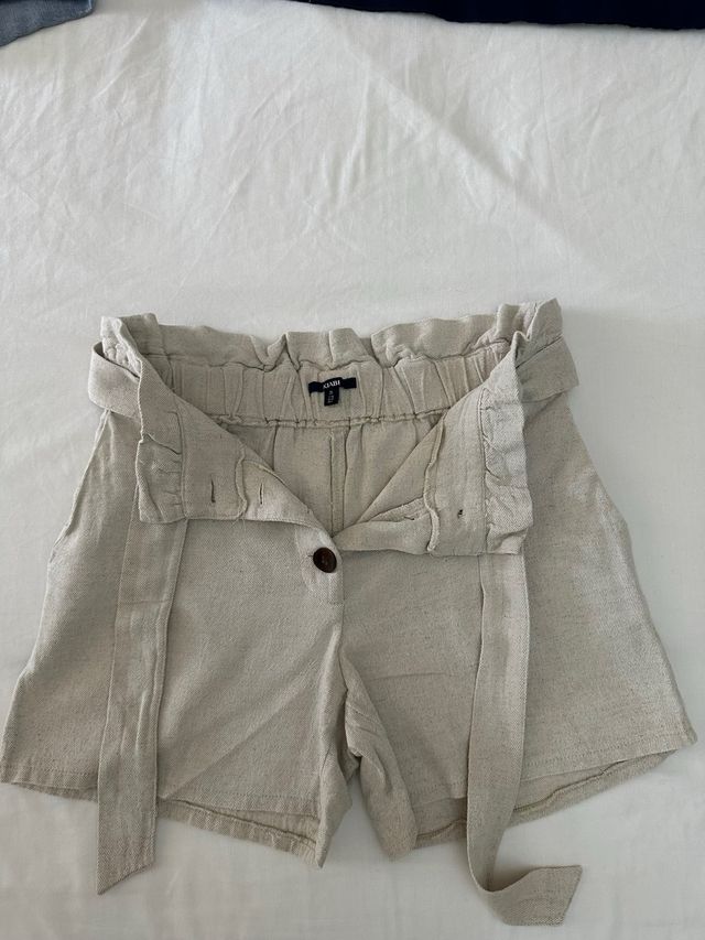 Minifalda estampada y shorts . Lote.Verano