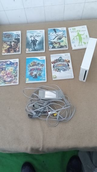 Nintendo Wii blanca + 7 juegos