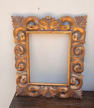 Marco dorado antiguo