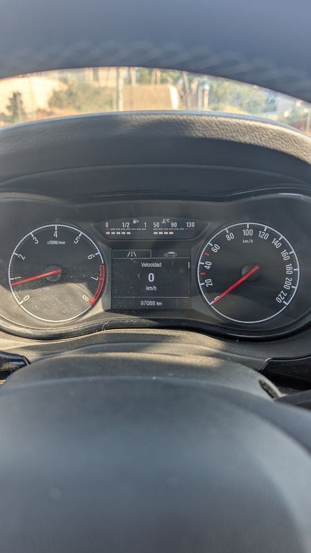 Opel Corsa 2018 1.4 90CV