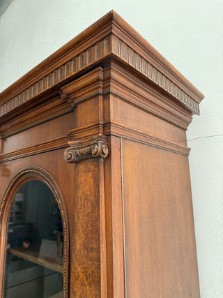 Aparador francés antiguo de roble y caoba