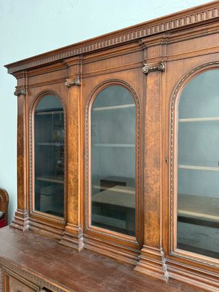 Aparador francés antiguo de roble y caoba