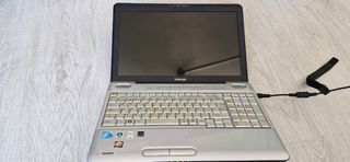 Portátil Toshiba L500 - Gris Plata