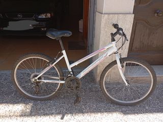 Bicicleta 24"  Falta puesta a punto