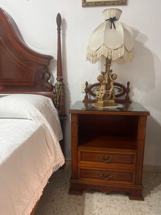 Dormitorio clásico madera