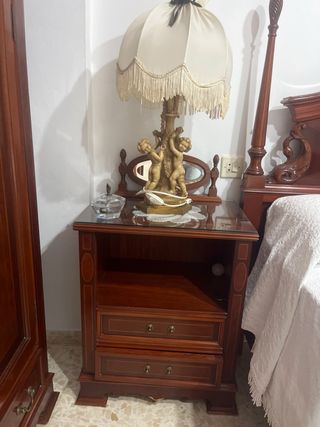 Dormitorio clásico madera