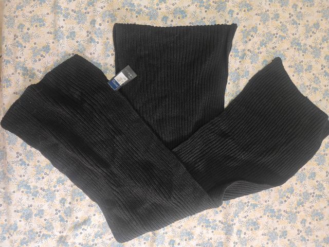 Sciarpa nera DIVIDED