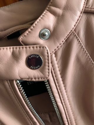 Chaqueta Guess piel sintética original