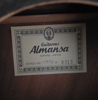 Guitarra clásica Almansa 401