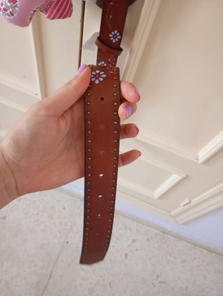 Cinturón marrón hebilla plata