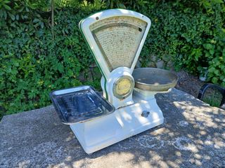 Bascula  antigua tienda ultramarinos