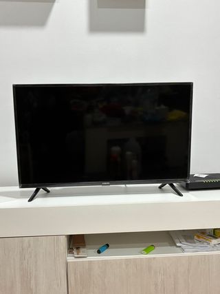 TV Xiaomi P1E 32" - en buen estado