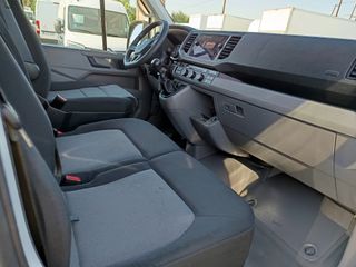 Volkswagen Crafter FURGON LARGO L4H3 140 CV