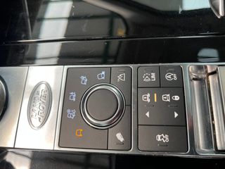 Land-Rover Discovery 3.0 TD6 HSE Luxury Auto