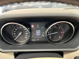 Land-Rover Discovery 3.0 TD6 HSE Luxury Auto