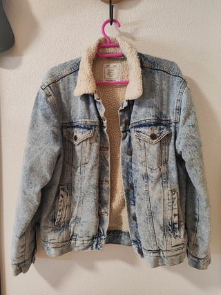 Cazadora vaquera Pull&Bear borrego M