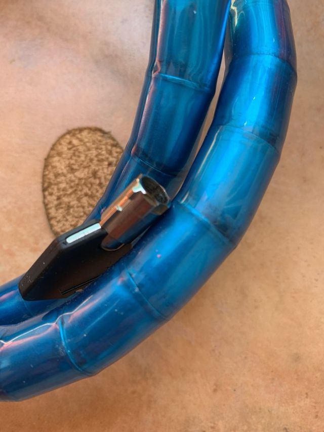 Cadena universal  flexible  segura azul