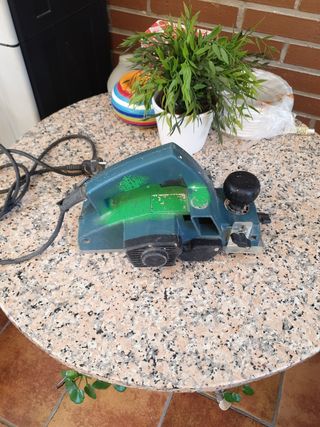 Cepillo eléctrico carpintero