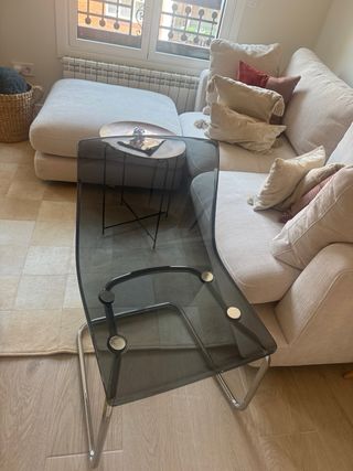 Silla transparente Ikea