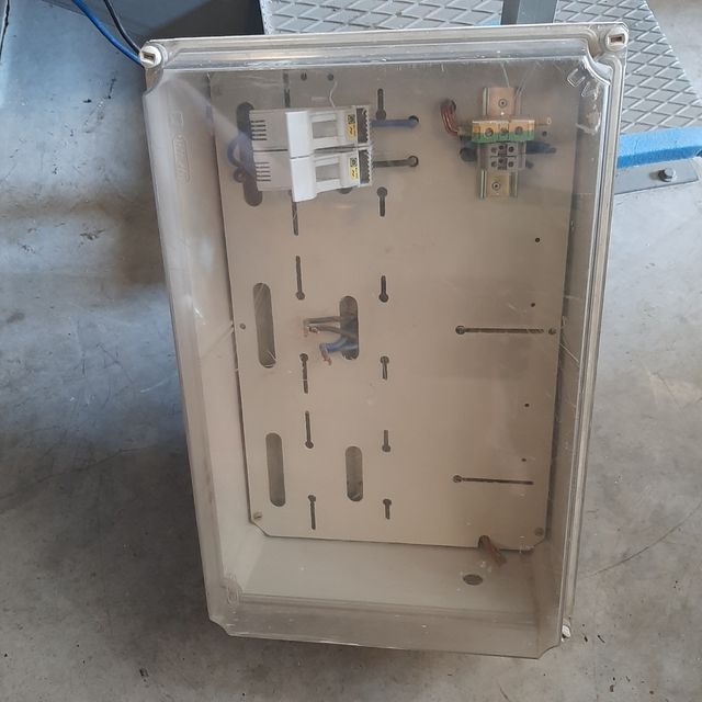 Caja eléctrica 57x38cm