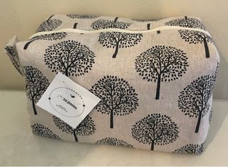 Neceseres  hechos a mano  en tela vichi fluor