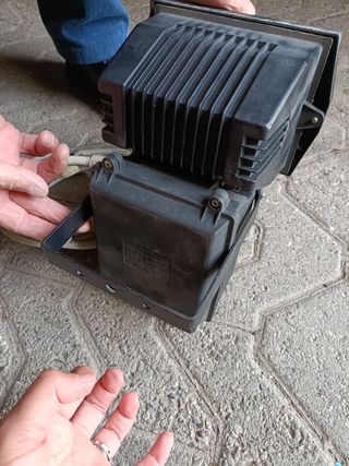 Faro alogeno esterno