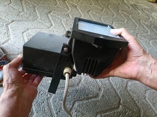 Faro alogeno esterno