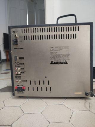 Minicadena Aiwa + Altavoz Philips SW 3050