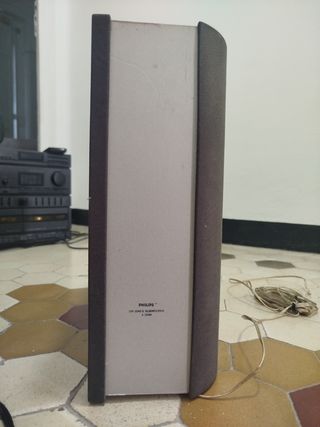 Minicadena Aiwa + Altavoz Philips SW 3050