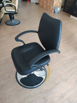 Vendo 2 Poltrone Barbieri Vintage