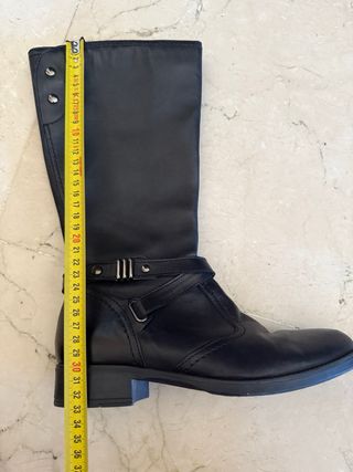 Botas zapatos altas piel negra