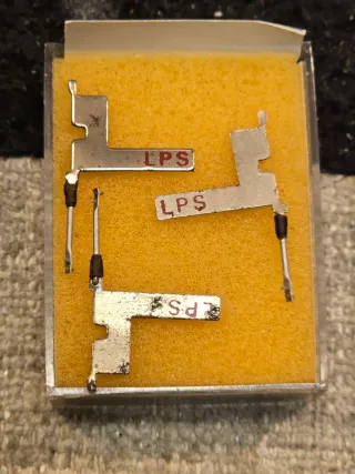 AGUJAS TOCADISCOS SHURE FOX 330/580/650 DIAMANTE